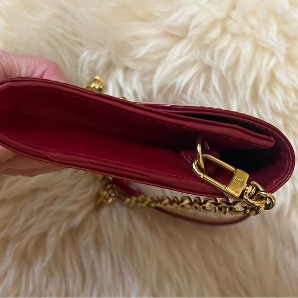 Authentic Louis Vuitton Vernis Bel Air Wallet on Chain bag - Picture 9 of 11